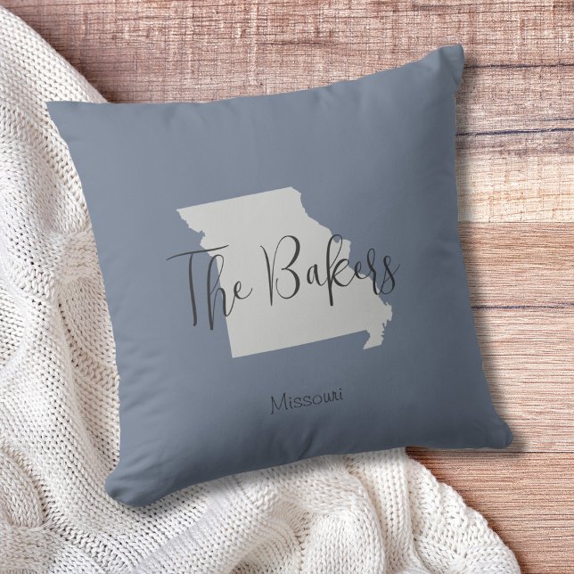 Almofada Travesseiro decorativo de Nome da Família de Estad (Show pride for your state and personalize it!  "love makes this house a home in <your state>")