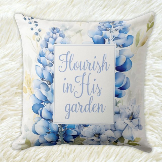Almofada Travesseiro decorativo floresce em seu presente de (Christian Easter Gift Throw Pillow Flourish in His Garden Bluebonnet Floral Bible Verse)