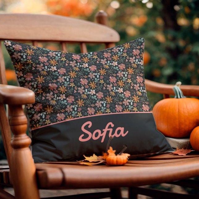 Almofada Travesseiro decorativo preto da flor da aquarela p (Criador carregado)