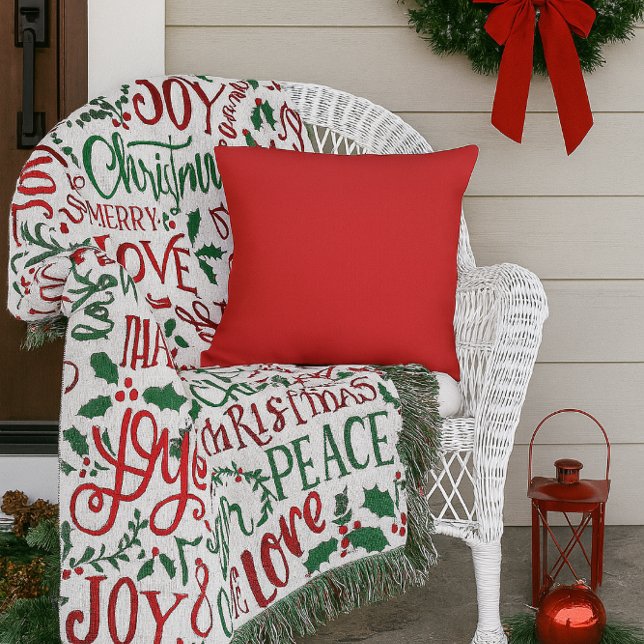 Almofada Travesseiro externo de cor sólida vermelha (“Add festive red to your porch with this cozy pillow perfect with holiday throws to welcome guests.”)