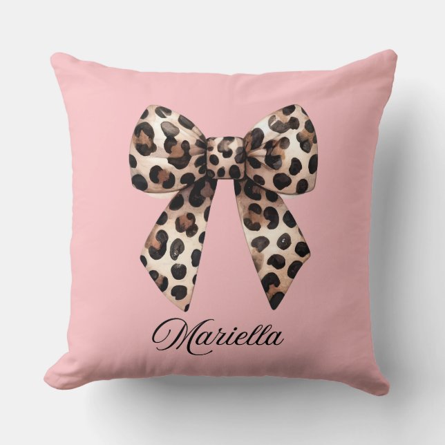 Almofada Travesseiro Rosa Personalizado com Laço de Leopard (Frente)