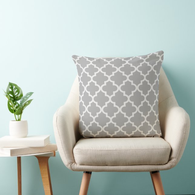 Almofada Trellis Quatrefoil Branco Cinza Clássico (Cadeira)