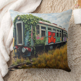 Almofada Trem de trem abandonado coberto de hera e grafite