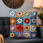 Almofada Trendy Knit Granny Square Padrão Floral Colorido<br><div class="desc">Trendy Knit Granny Square Colorful Floral Pattern Travesseiros decorativos Cushions apresenta um padrão quadrado trendy colorido de vovó floral 3D. Perfeito para decoração doméstica e decoração de escritório e como presente para família e amigos. Criado pelo Evco Studio www.zazzle.com/store/evcostudio</div>