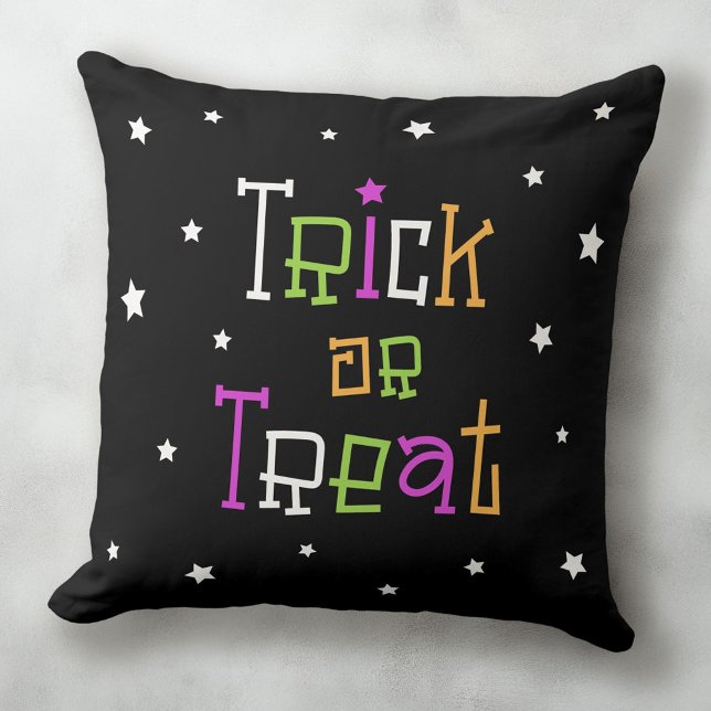 Almofada Trick ou trata estrelas Halloween (Trick or treat stars Halloween Throw Pillow)