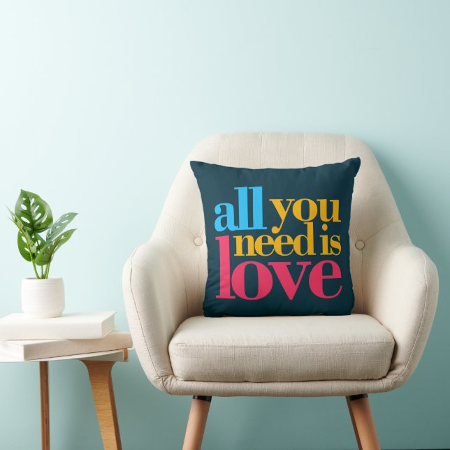 Almofada Tudo o que você precisa é amor (Cadeira)