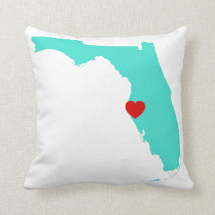 Almofada Turquesa Flórida com Coração Vermelho