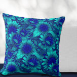 Almofada Turquesa moderna e azul<br><div class="desc">O travesseiro decorativo moderno apresenta um padrão floral na moda numa paleta complementar de turquesa e sombras vibrantes azuis e realces em tons complementares de talho e cinza. Um elegante travesseiro decorativo floral com um impressão ousado que é obrigado a adicionar uma vibrante abertura de cor à decoração de qualquer...</div>