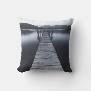 Almofada Um Retrato De Cais Antigo