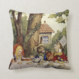 Almofada Um tea party louco com a Alice no travesseiro do