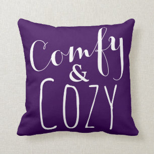 Almofada Um travesseiro decorativo confortável roxo escuro