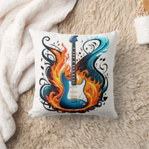 Almofada Uma guitarra azul feroz cercada por chamas giratór