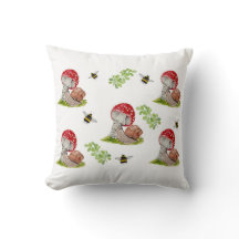 Uma mosca florestal colorida e um caracol