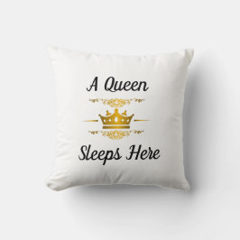 Almofada Uma Rainha Dorme Aqui (Quadrado)