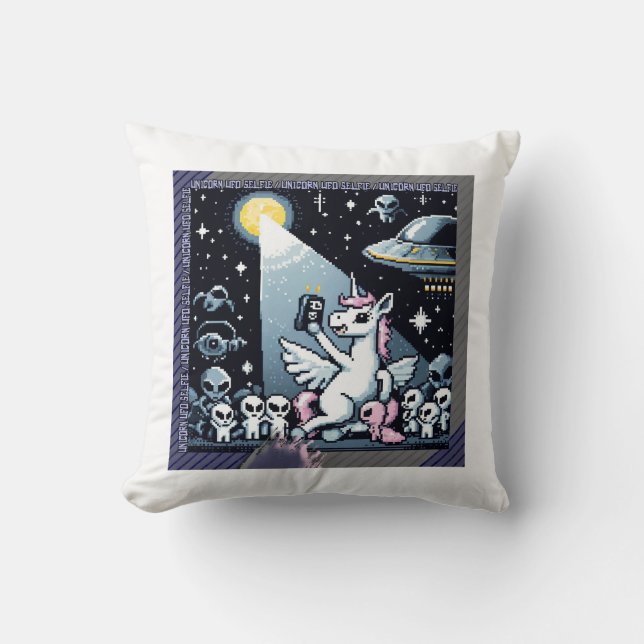 Almofada Unicorn UFO Selfie: Terra Quadrada (Arte Pixel) #2 (Frente)