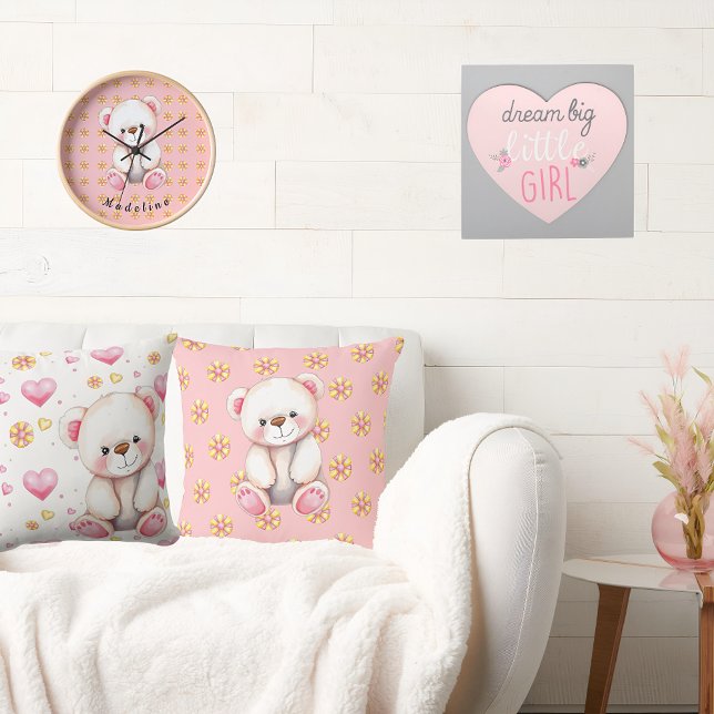 Almofada Urso de pelúcia doce e pinrodas para uma menina Ba (Criador carregado)