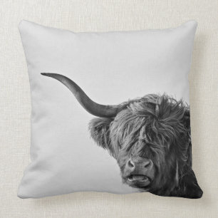 Almofada Vaca resistente das montanhas no monochrome