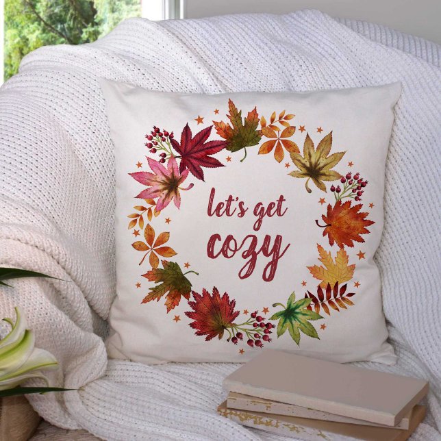 Almofada Vamos Obter Cozy Colheita de outono Folhas Folhas (Let's Get Cozy Autumn Harvest Fall Leaves Wreath Throw Pillow)