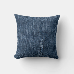 Almofada Velho denim rasgado: textura jeans.