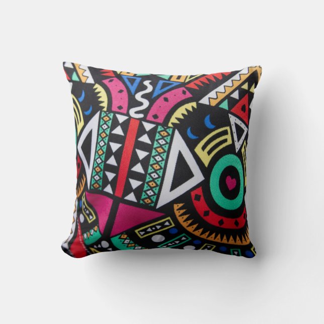 Almofada Vibrant Afro-Centric Geometric Pattern – Bold Trib (Frente)