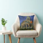 Almofada Vincent van Gogh - A Igreja em Auvers<br><div class="desc">A Igreja de Auvers (1890) de Vincent van Gogh é uma pintura religiosa de Apos impressionismo fino e arquitetônica. Uma mulher caminhando em direção à capela da vila com belas janelas de vidro manchado. Uma cena de arquitetura diária. Sobre o artista: Vincent Willem van Gogh (1853-1890) era um pintor Post...</div>