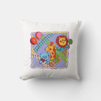 Almofada Vintage Safari Animals Throw Pillow