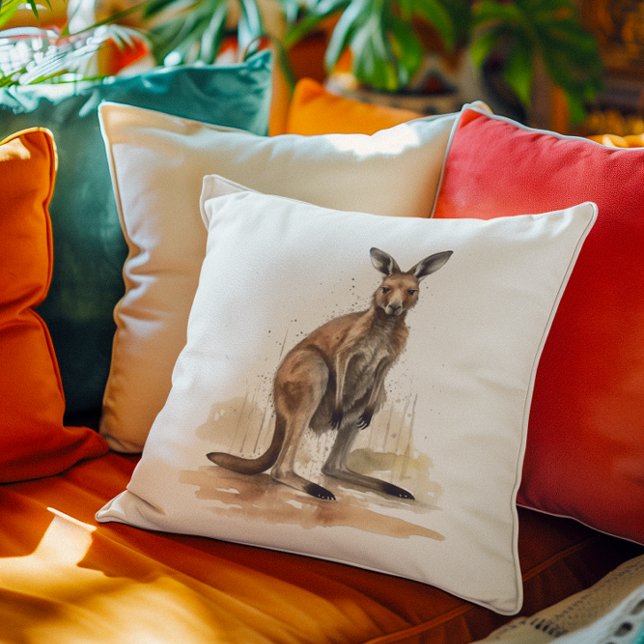 Almofada Wanderer de Outback: Watercolor Kangaroo (Criador carregado)