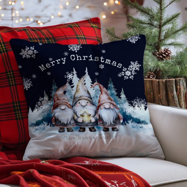 Almofada Watercolor Christmas Gnomes Personalized (Watercolor Christmas Gnomes Personalized Throw Pillow)