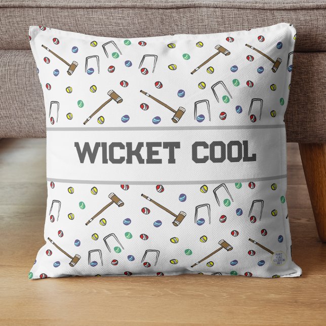 Almofada Whimsical Ilustrado À Mão Do Croquet Legal De Wick (Revel in whimsy and sophistication as you relax in the company of our unique 'Wicket Cool' pillow.)
