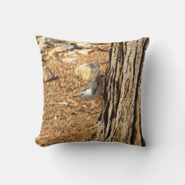 Almofada White-breasted Nuthatch Throw Pillow