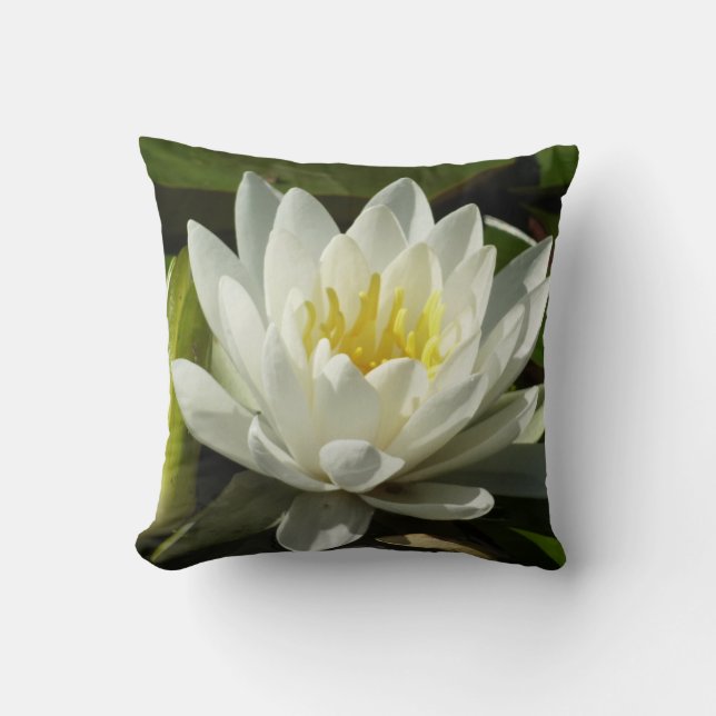 Almofada White Waterlily e Bud Floral (Frente)
