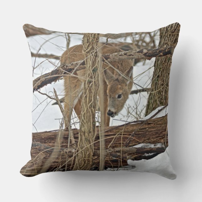 Almofada Whitetail Deer Em Neve (Frente)