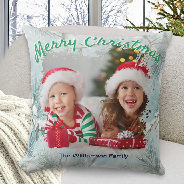 Almofada Winter Frost Custom Photo Christmas Throw Pillow (A festive pillow with an elegant winter frost design, personalized with a photo and text)
