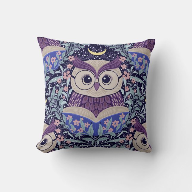 Almofada Wise Owls Sob o céu iluminado na floresta (Frente)