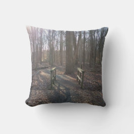 Almofada Wooden Bridge Throw Pillow