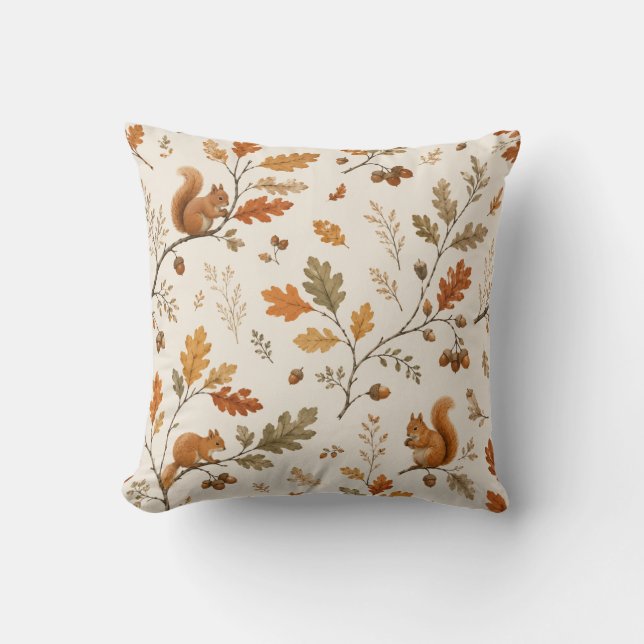 Almofada Woodland Squirrel & Acorn Fall Throw Pillow (Frente)