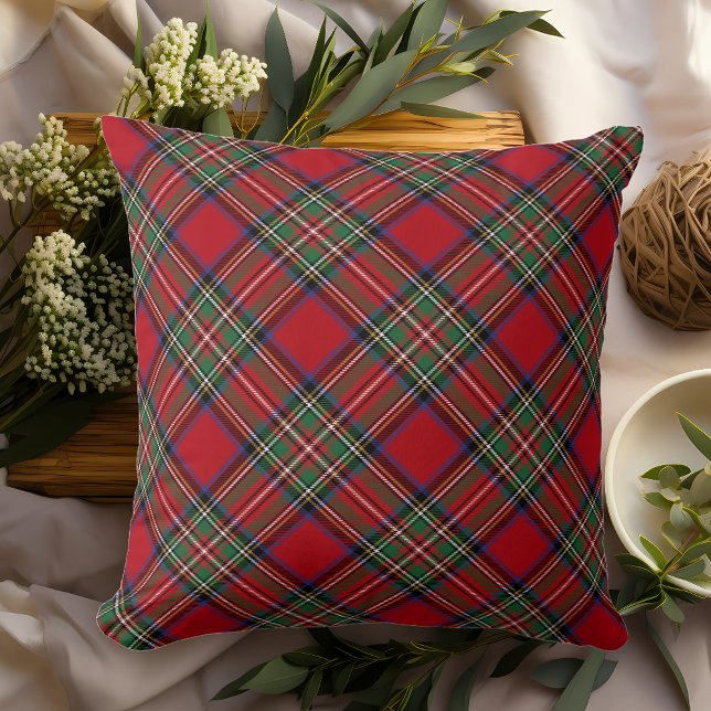 Almofada Xadrez Rustic Red Green Classic Stewart Tartan (Rustic Red Green Plaid Stewart Tartan Throw Pillow)