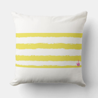 Almofada Yellow stripes and a pink crown Throw Pillow
