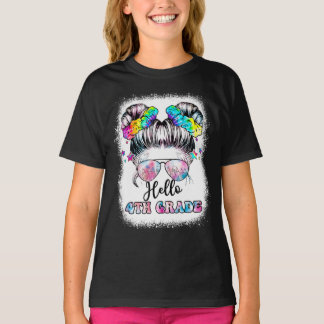 Alô, 4º ano de volta à camiseta escolar