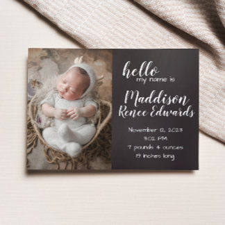 Alô, anúncio de nascimento em quadro de chalkboard