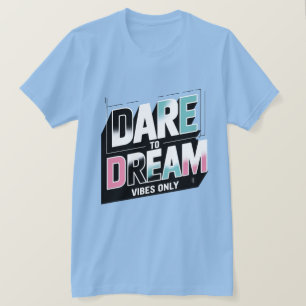 Alto e claro: Camisetas de tipografia em negrito