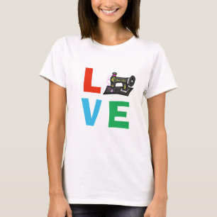 Amar costurando camiseta gráfica