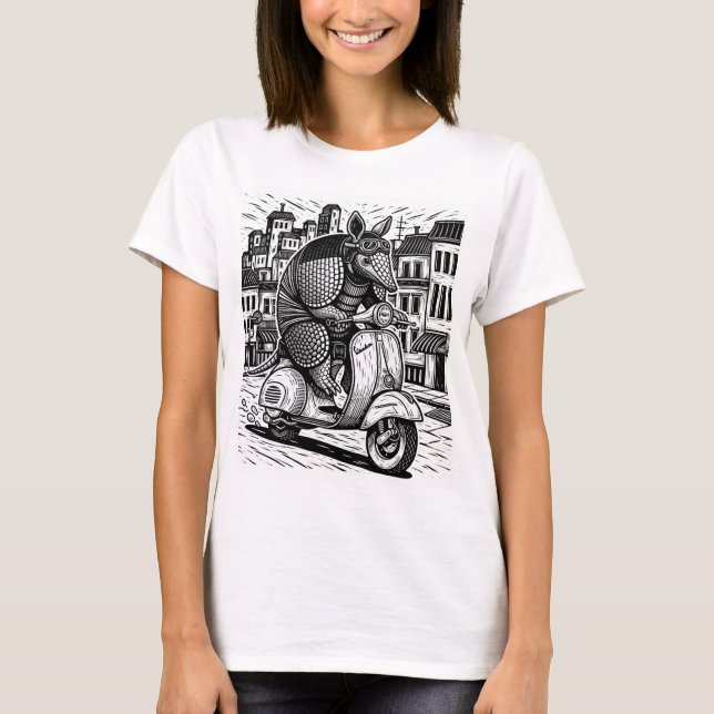 Amardillo riding a Vespa T-shirt (Frente)