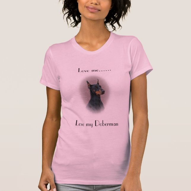 Ame-me… o t-shirt da mulher do Doberman (Frente)