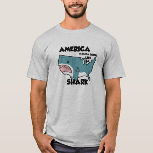 América é um t-shirt do tubarão, cinzento