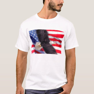 Americano Eagle e t-shirt da bandeira