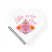 Amor com pássaros e flores namorados