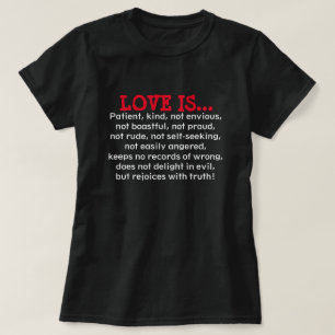 Amor é Paciente e Bela Camiseta Cristã