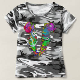 Amor é Veneno Tatuagem Tux Camo T-Shirt