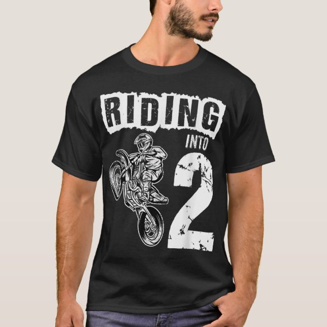Andando Em Uma Bicicleta De Camisa segundo anivers (Frente)